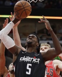  阿德巴约内线称王热火轻取奇才稳固季后赛席位