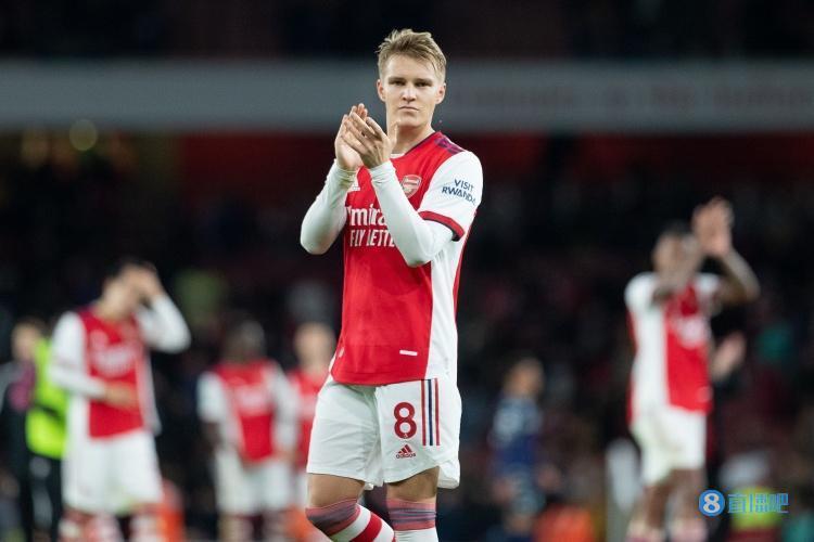  纽卡斯尔联边路突破制胜击退阿森纳